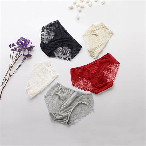 woman in silk panties|Realsilklife .